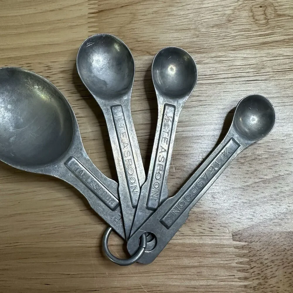 VTG Set of 4 US Standard Aluminum Measuring Spoons Original Ring